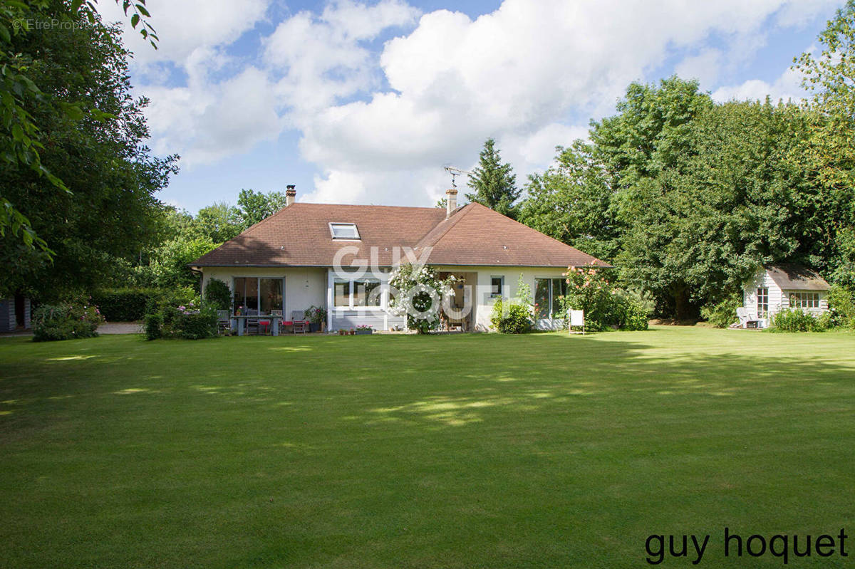 Maison à BERNAY