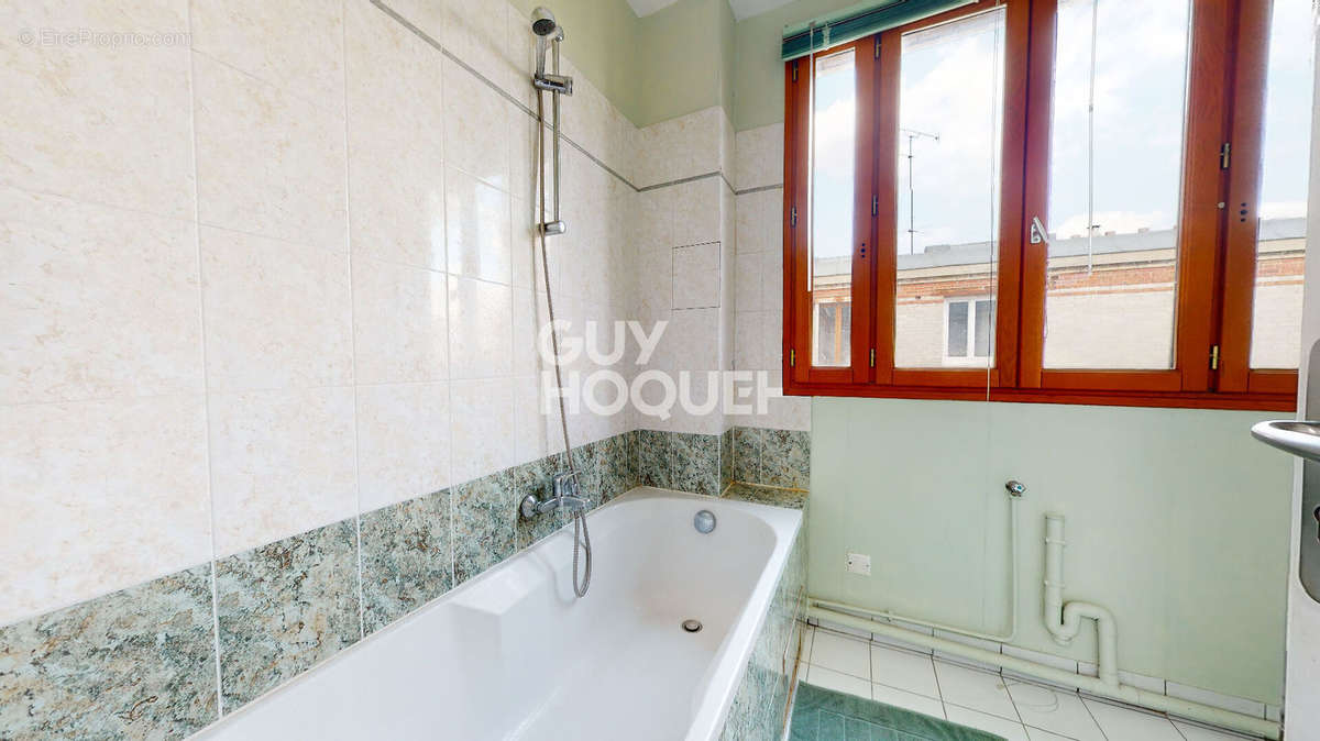 Appartement à PARIS-20E