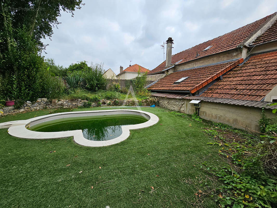 Maison à MARY-SUR-MARNE