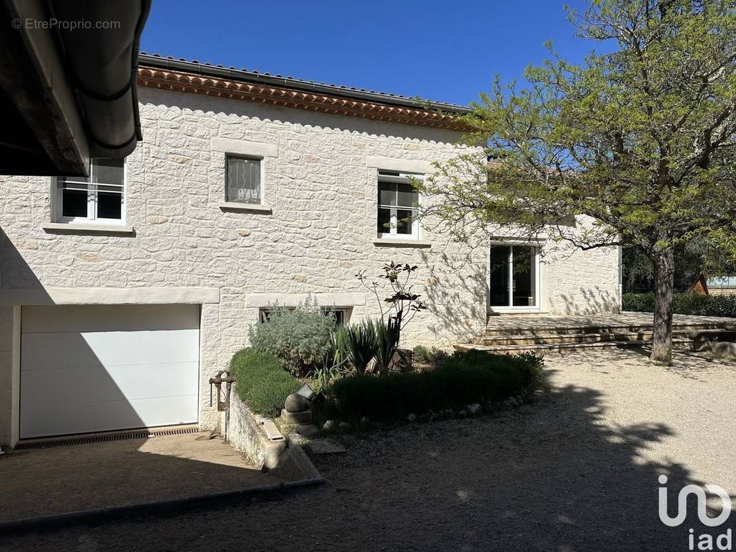 Photo 1 - Maison à VILLENEUVE-LES-AVIGNON