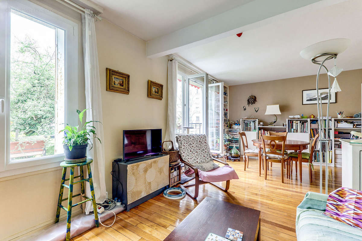 Appartement à PARIS-20E