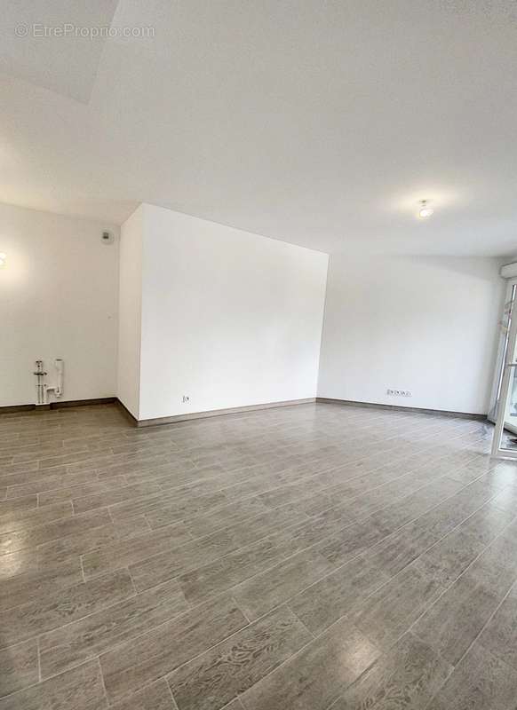 Appartement à VILLENEUVE-LOUBET