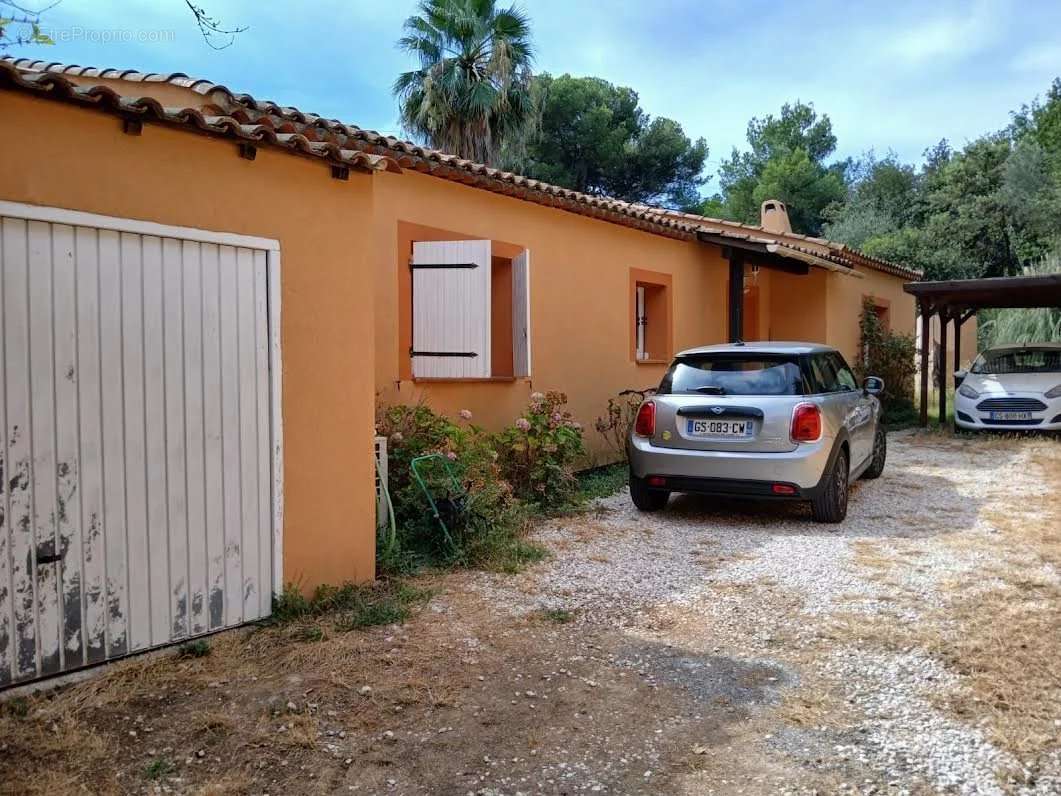 Maison à TOURRETTE-LEVENS