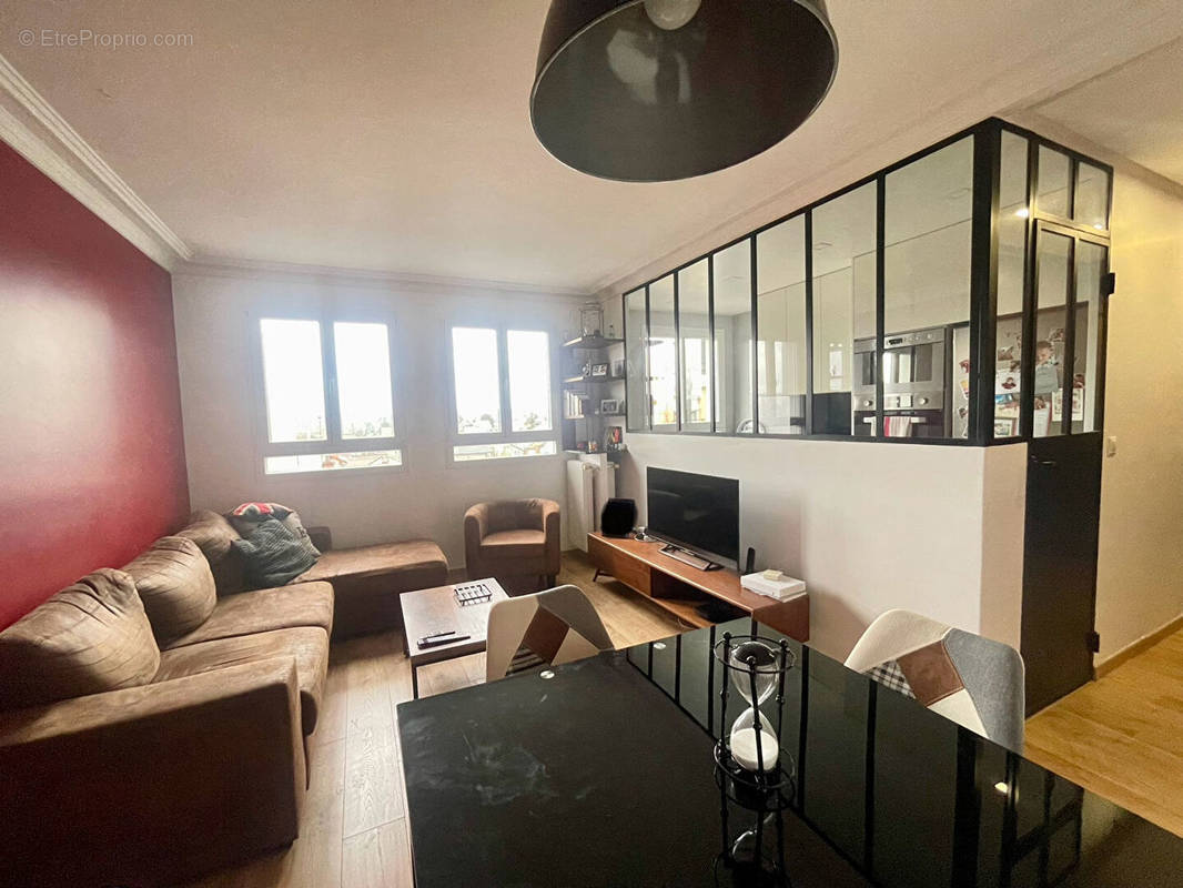 Appartement à SARTROUVILLE