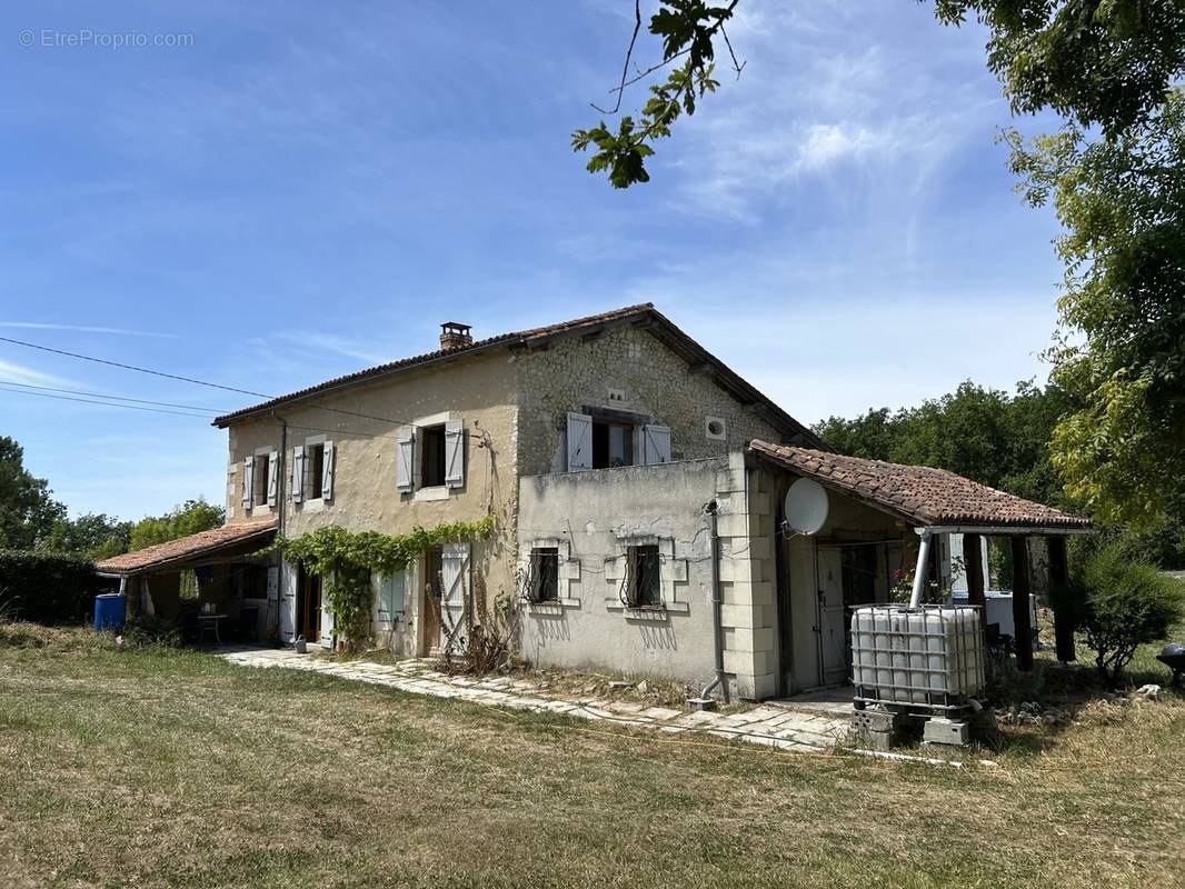 Maison à PALLUAUD