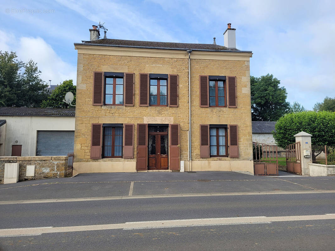 Maison à REMILLY-AILLICOURT