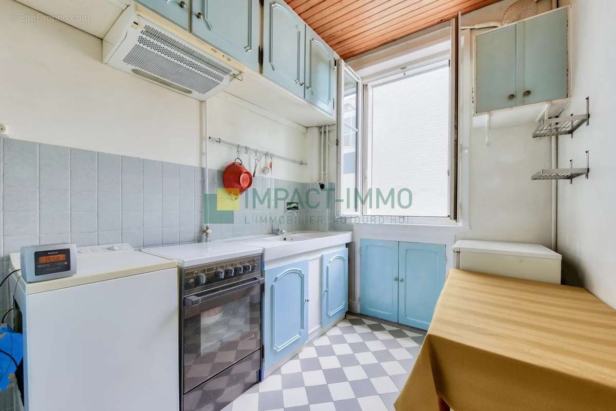 Appartement à COURBEVOIE