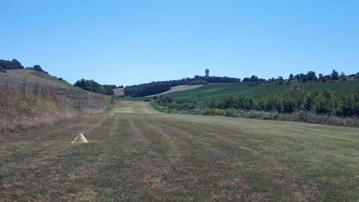 Terrain à MALAUSE