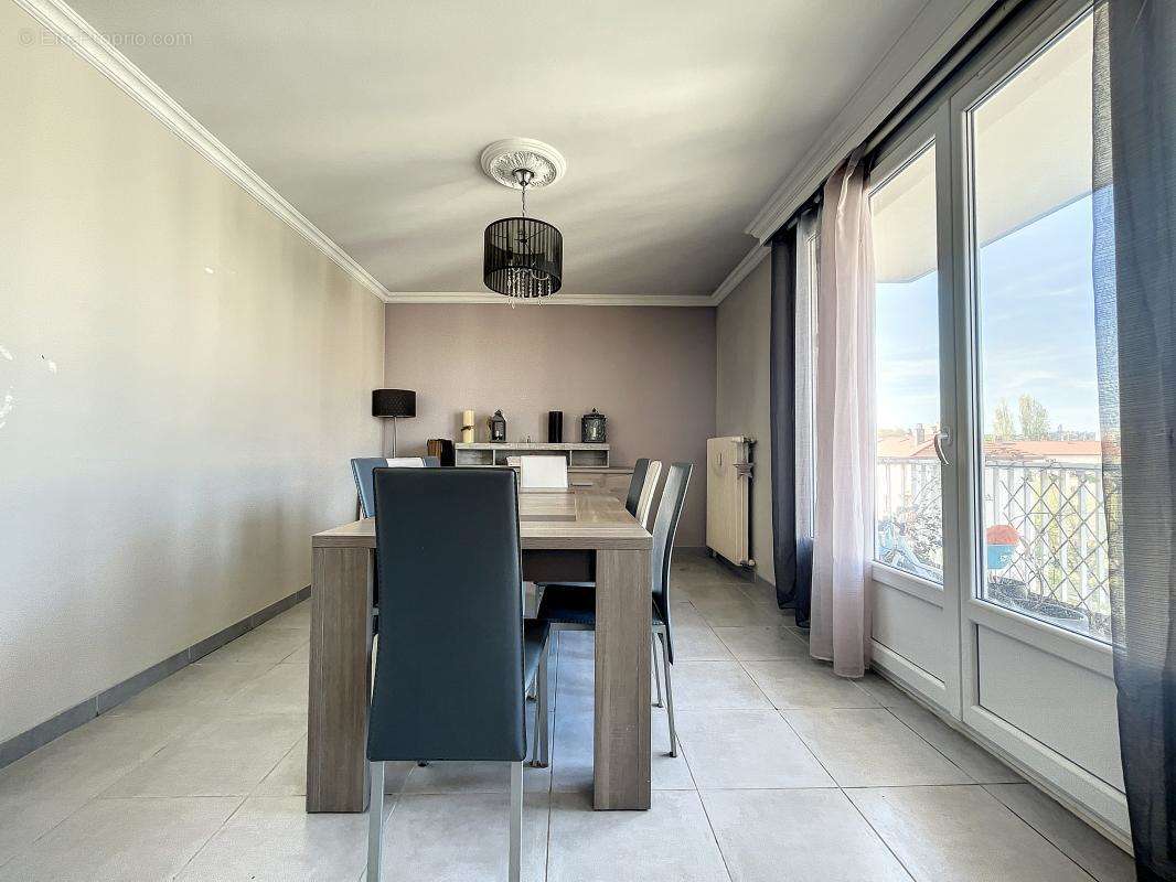 Appartement à VILLEURBANNE