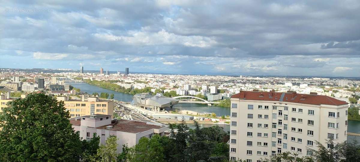 Appartement à LA MULATIERE