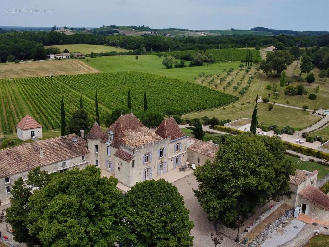 Maison à SAINT-EMILION