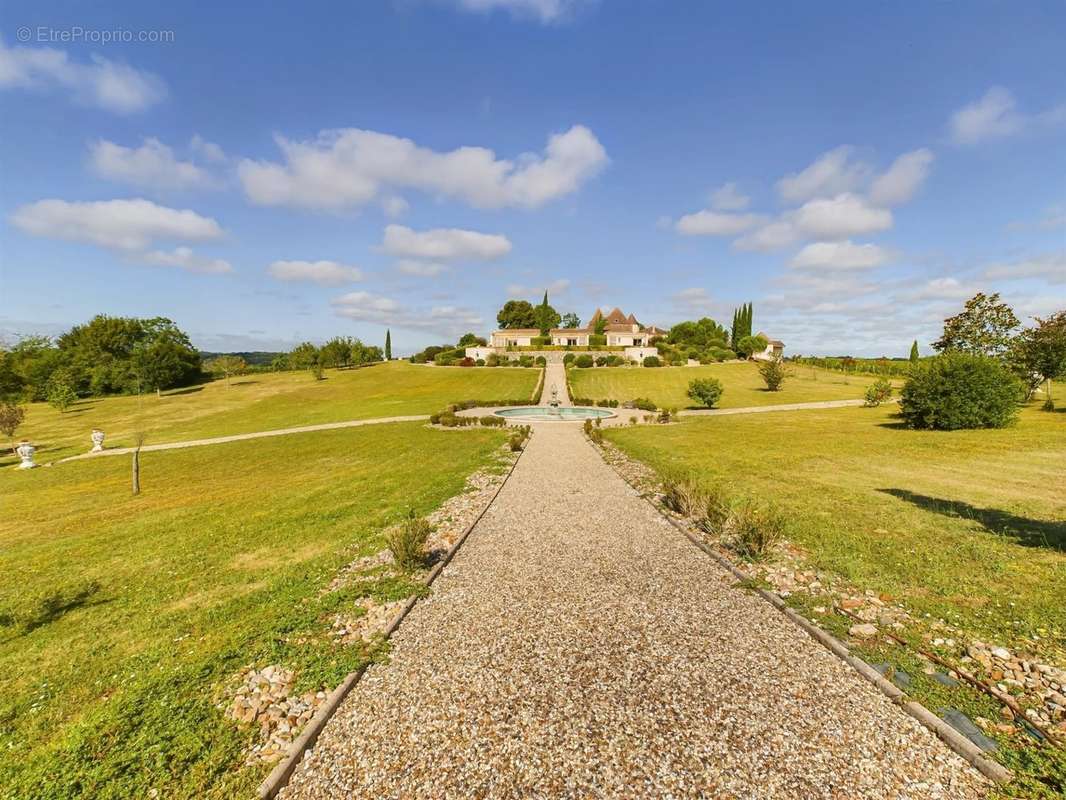 Maison à SAINT-EMILION