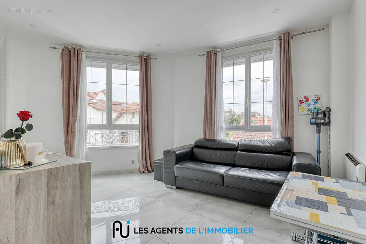 Appartement à NANTERRE