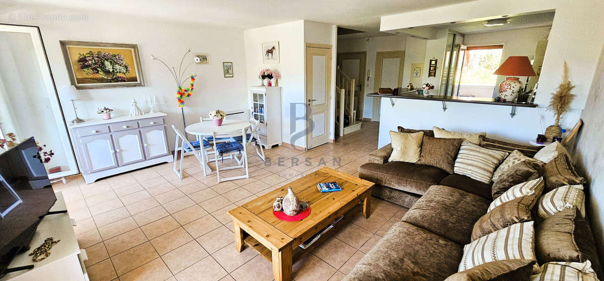 Appartement à FREJUS