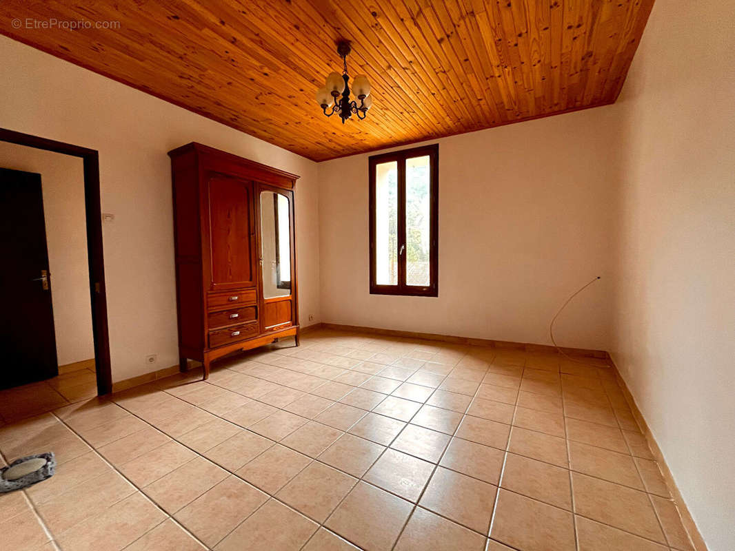 Appartement à ANNOT