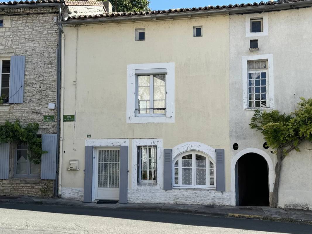 Maison à VERTEUIL-SUR-CHARENTE