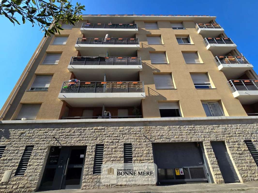 Appartement à MARSEILLE-14E