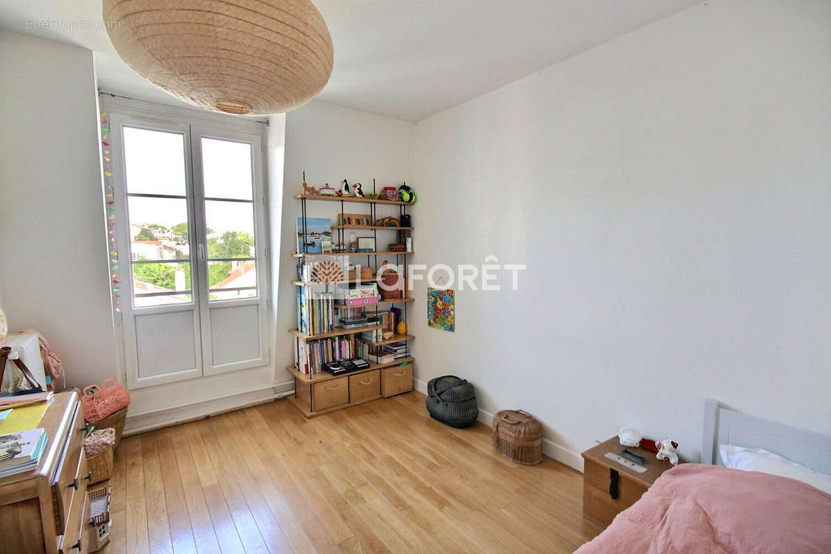 Appartement à SURESNES