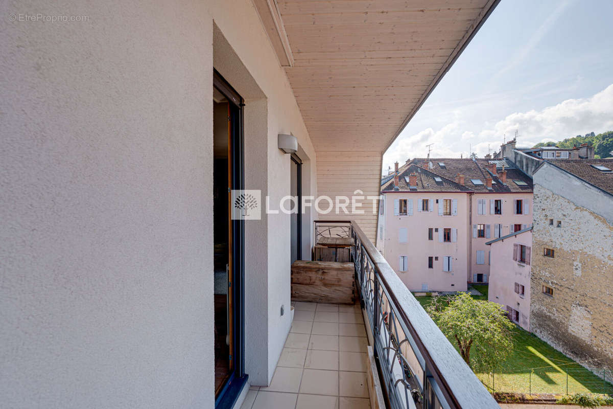 Appartement à EVIAN-LES-BAINS