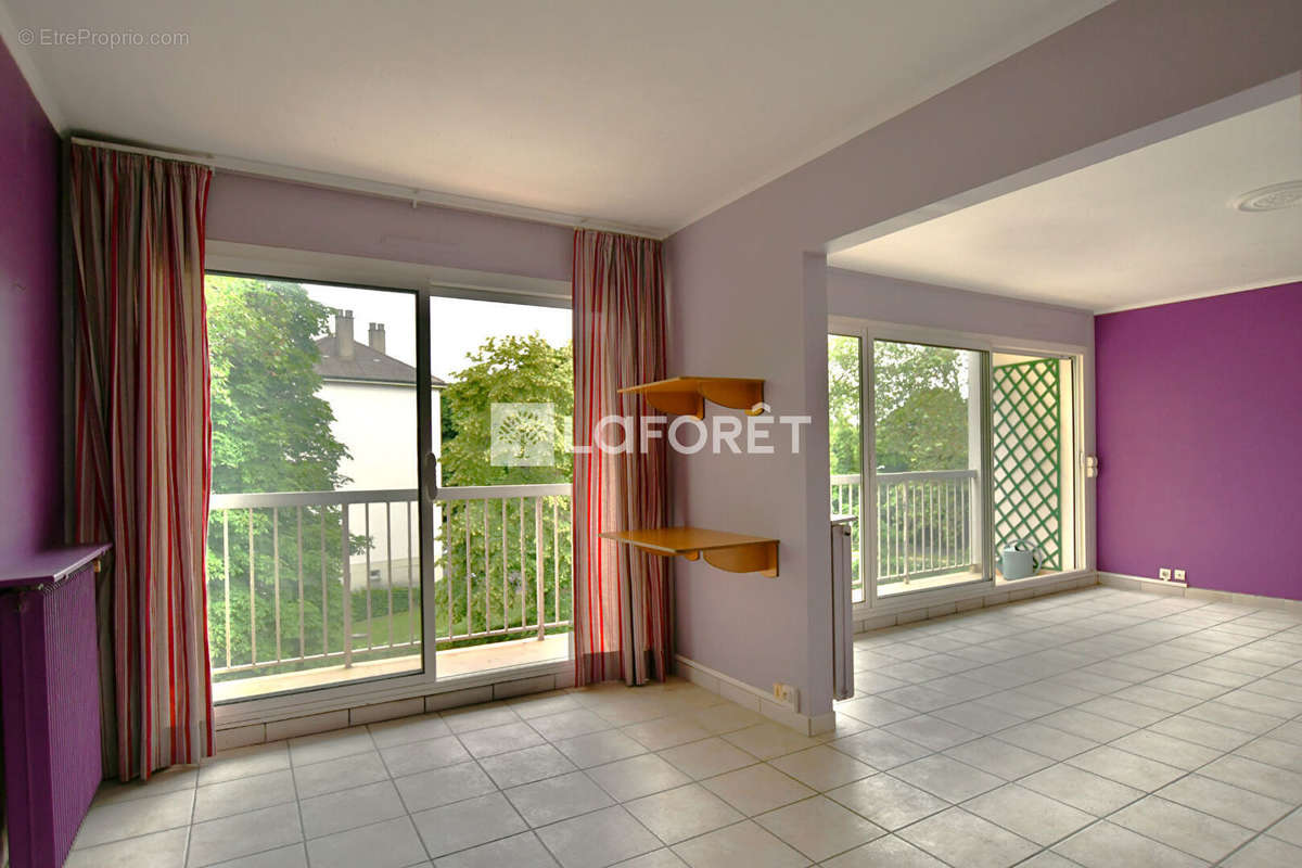 Appartement à BOUGIVAL