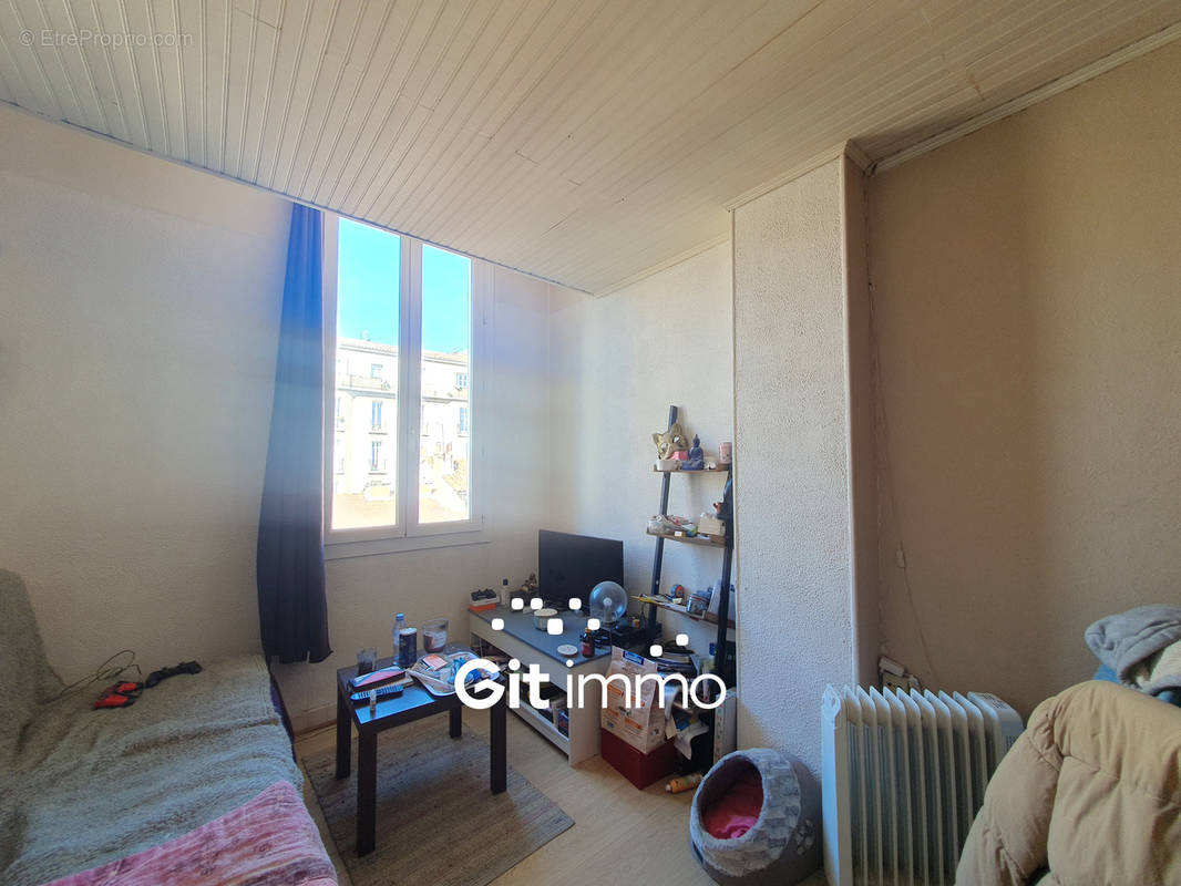 Appartement à MARSEILLE-5E