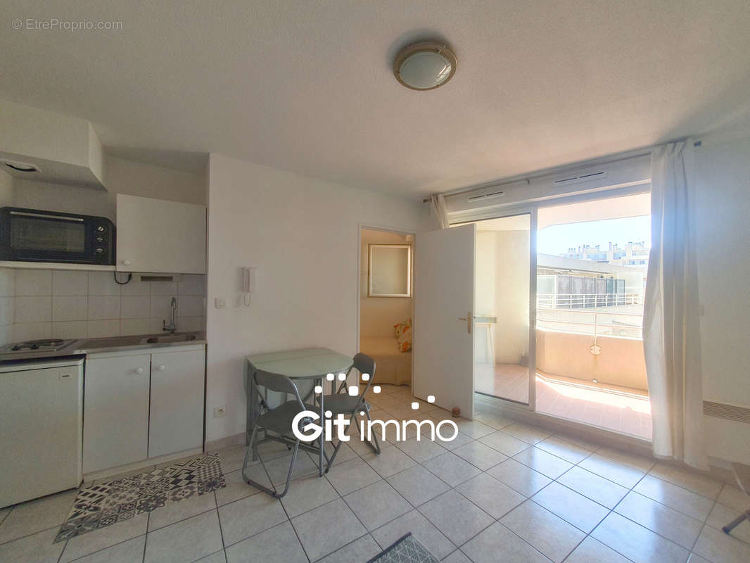 Appartement à MARSEILLE-8E