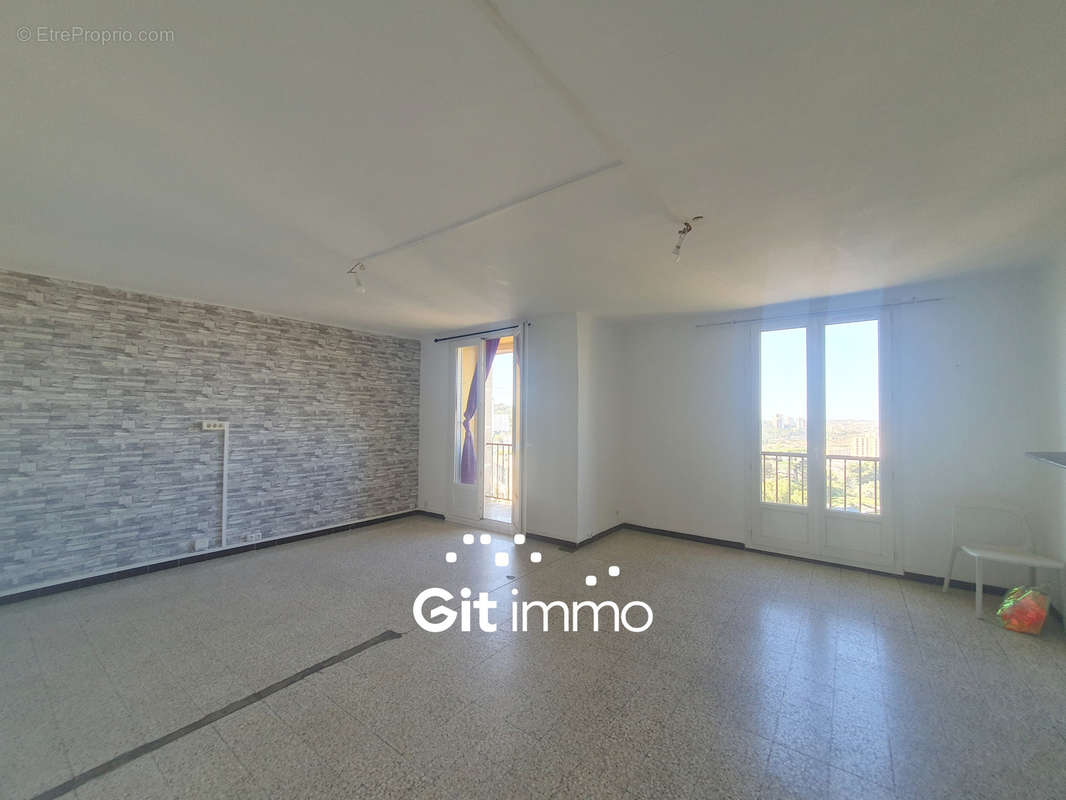 Appartement à MARSEILLE-13E