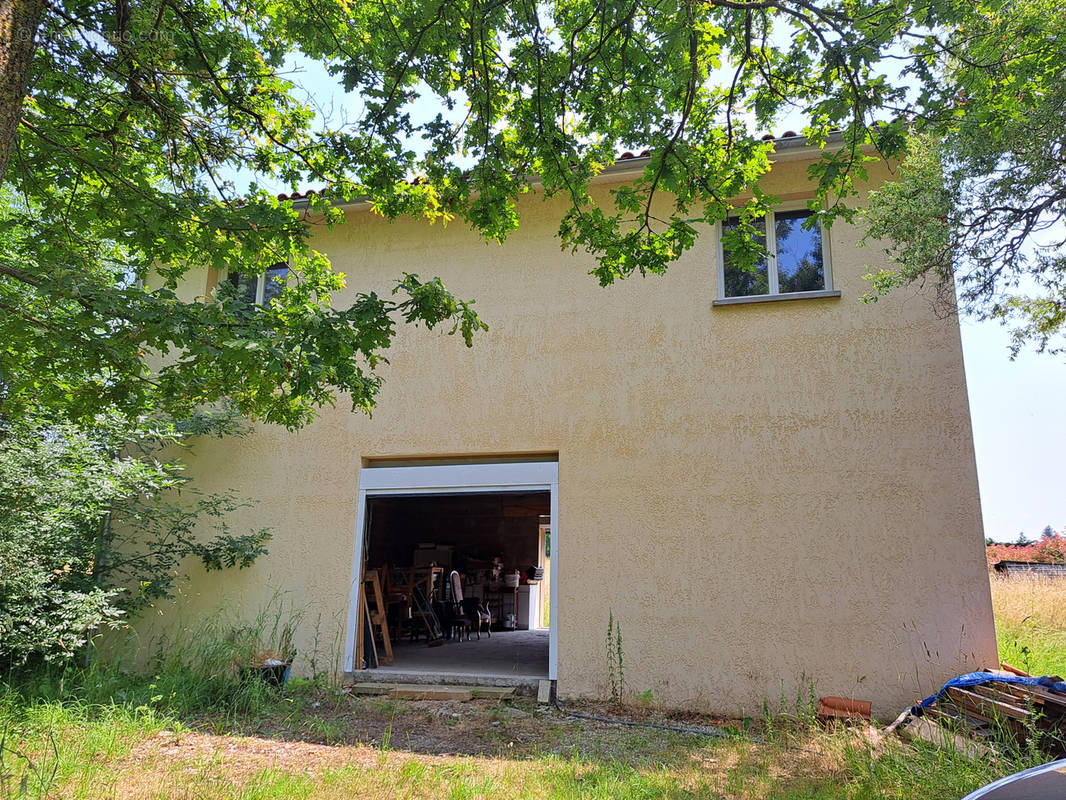 Parking à LE FUILET