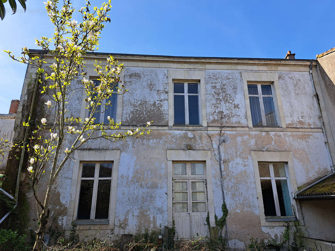 Maison à LE LOROUX-BOTTEREAU