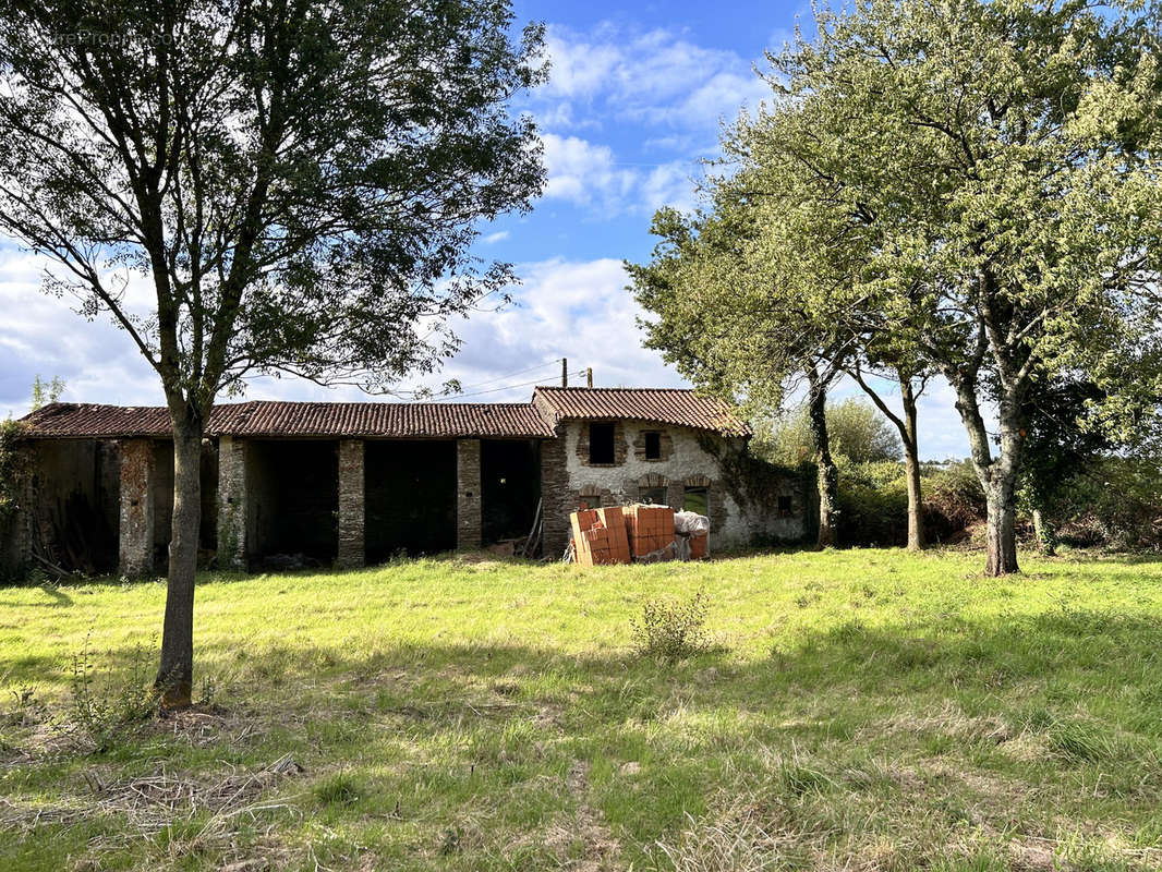 Maison à LE LOROUX-BOTTEREAU