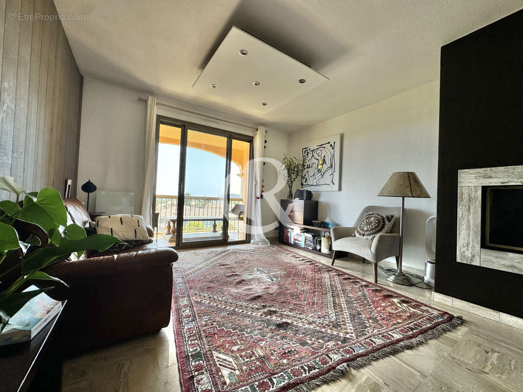 Appartement à HYERES