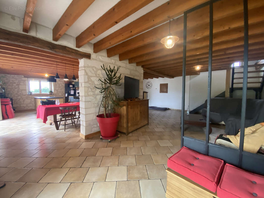 Appartement à BRAIN-SUR-ALLONNES