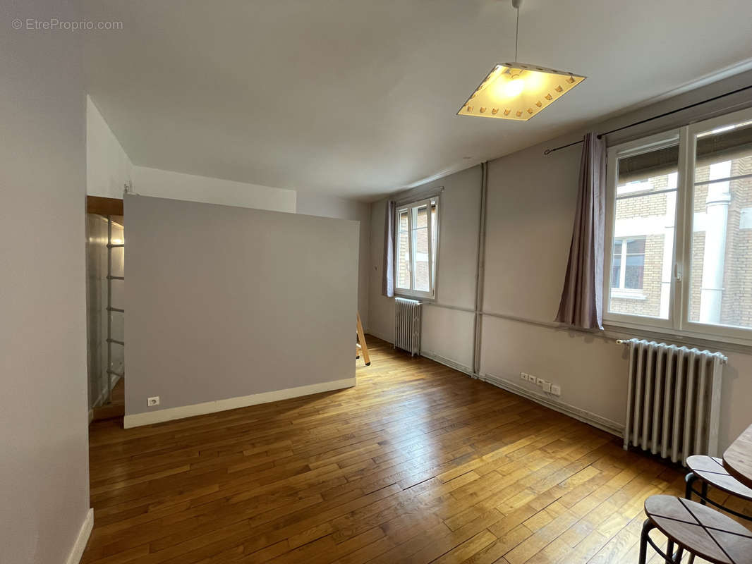 Appartement à PARIS-20E