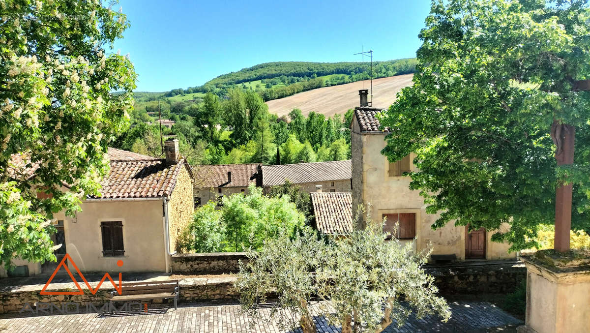 Maison à LARROQUE