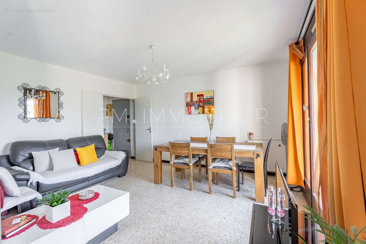 Appartement à MARSEILLE-12E