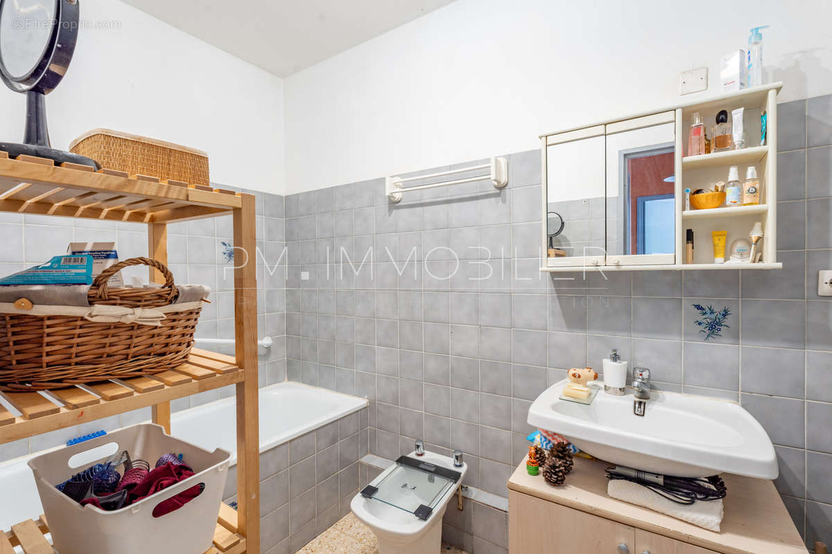 Appartement à MARSEILLE-12E