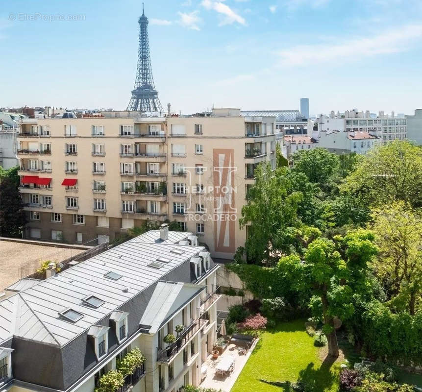 Appartement à PARIS-16E