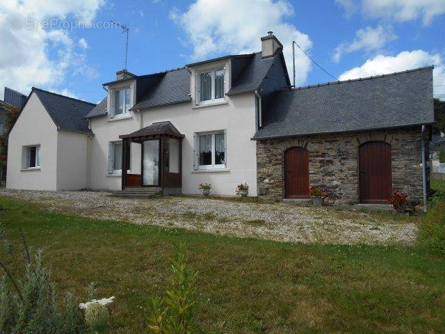 Maison à MUR-DE-BRETAGNE