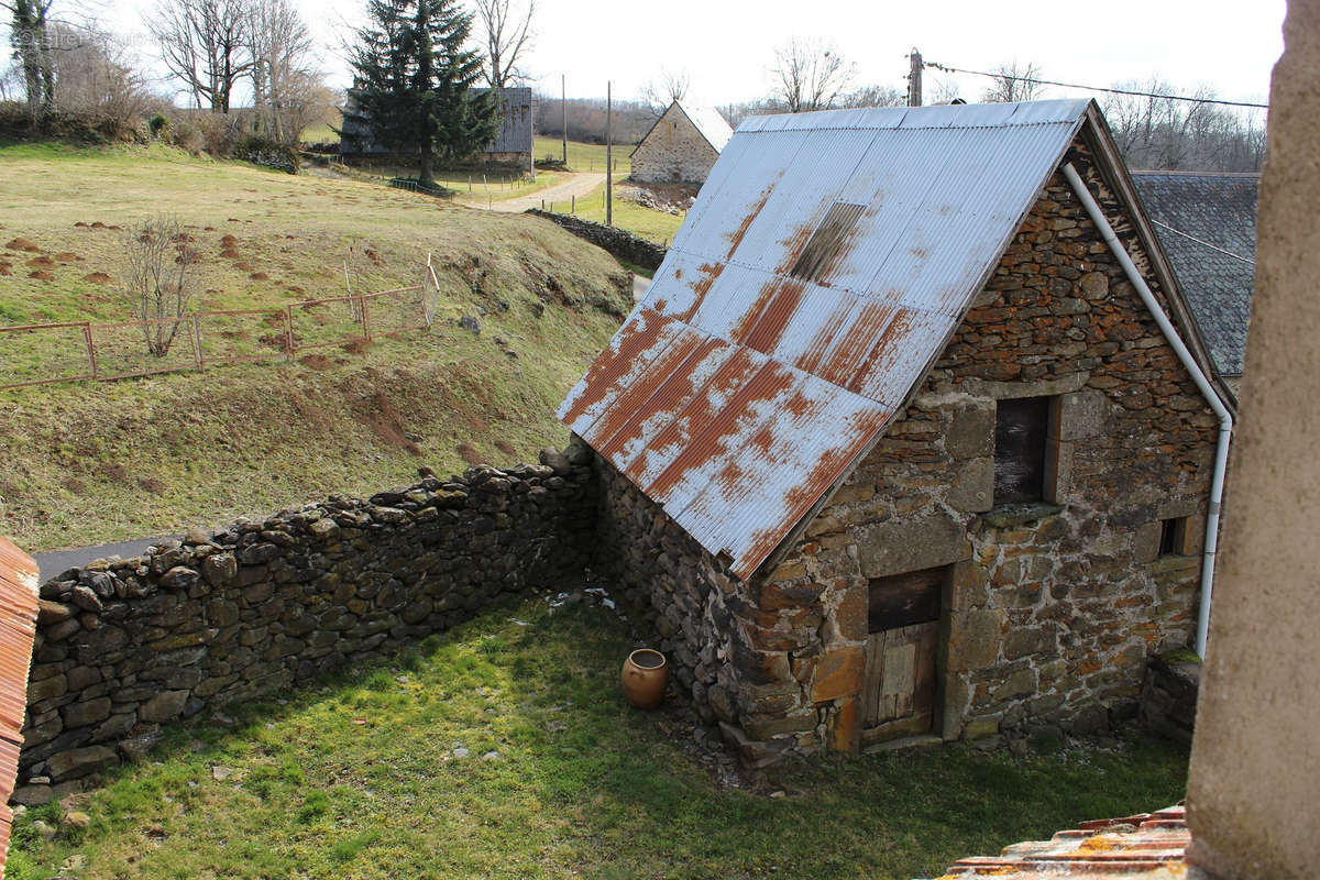 Maison à ANGLARDS-DE-SALERS