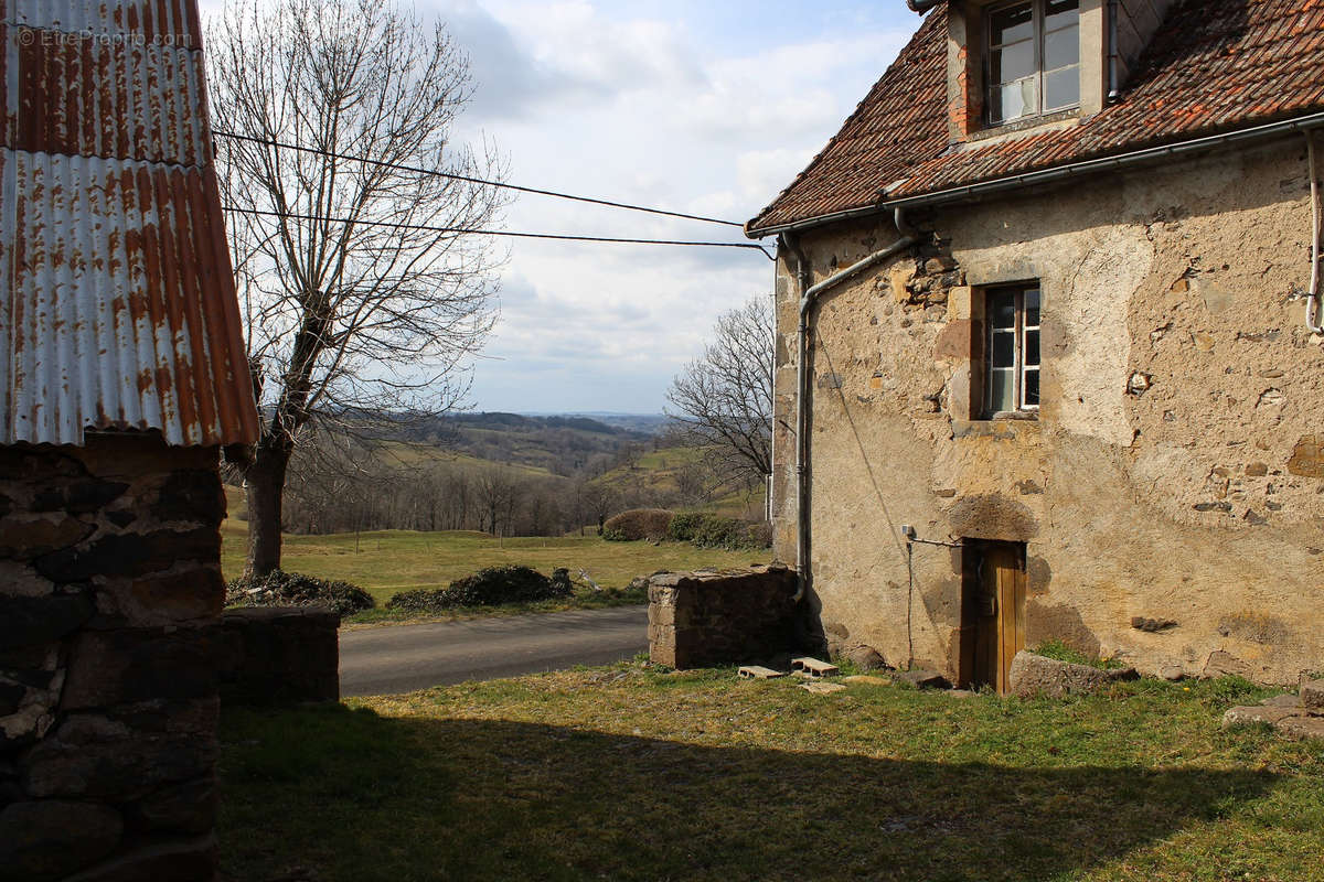 Maison à ANGLARDS-DE-SALERS