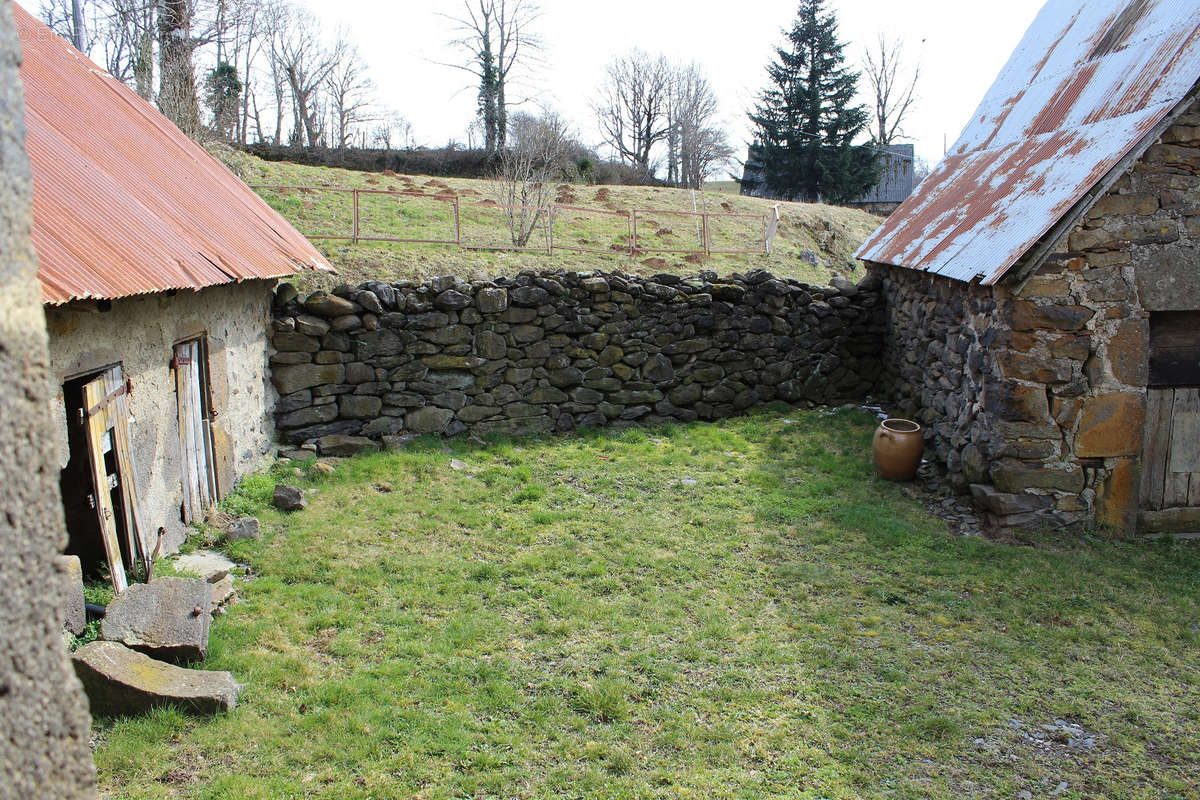 Maison à ANGLARDS-DE-SALERS