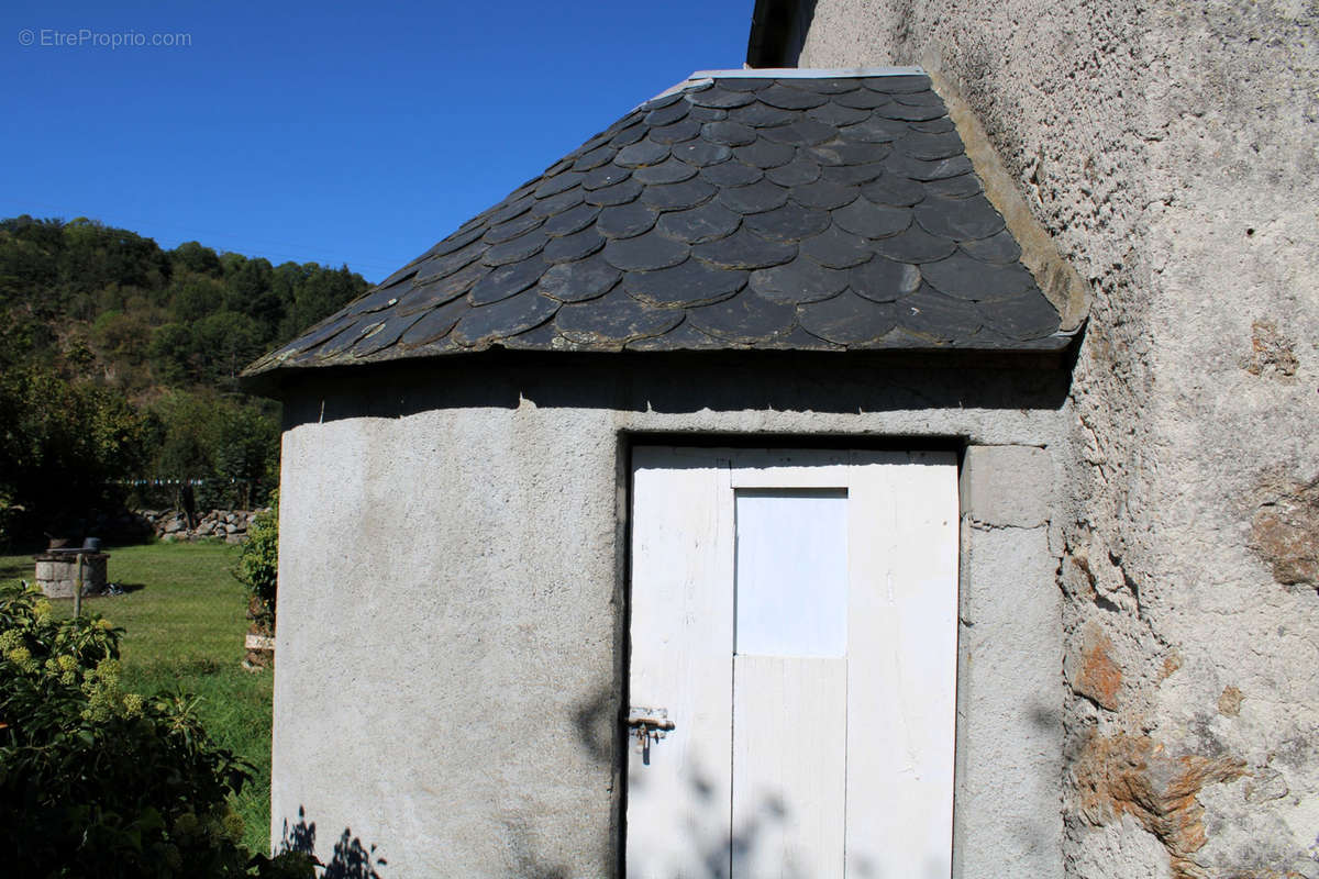 Maison à SAINT-ETIENNE-DE-CHOMEIL