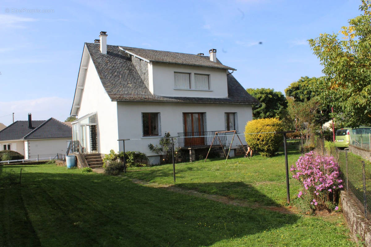 Maison à MAURIAC