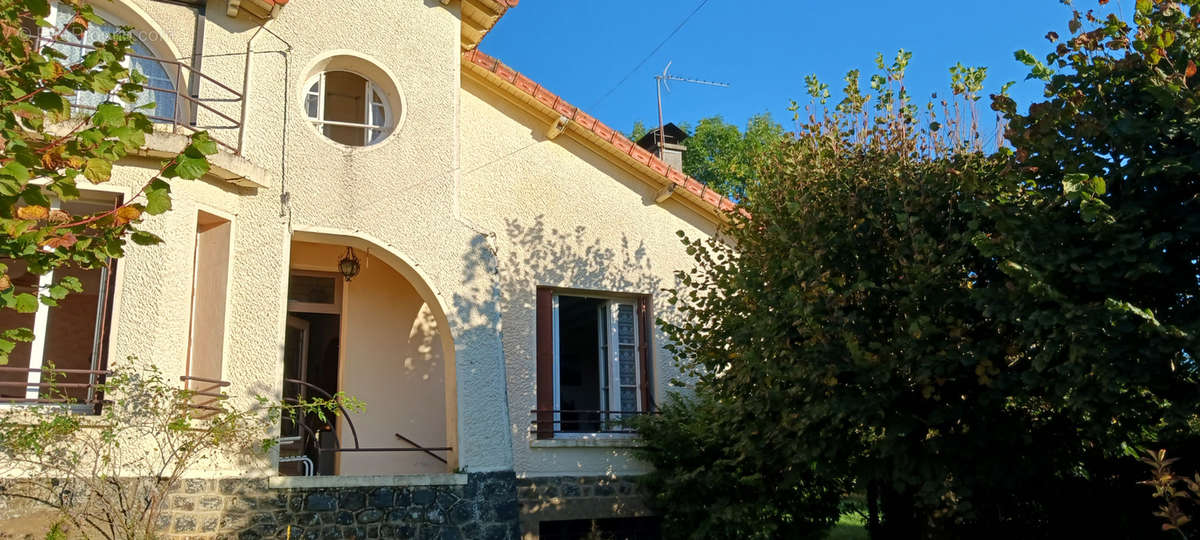 Maison à SAINT-BONNET-DE-SALERS