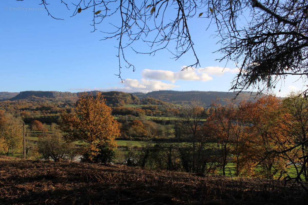 Terrain à YDES