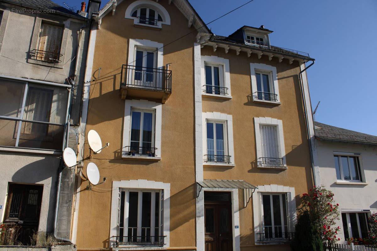 Maison à CONDAT