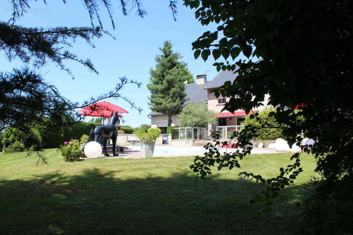 Maison à MAURIAC