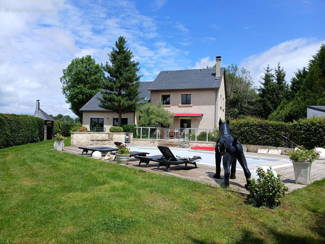 Maison à MAURIAC