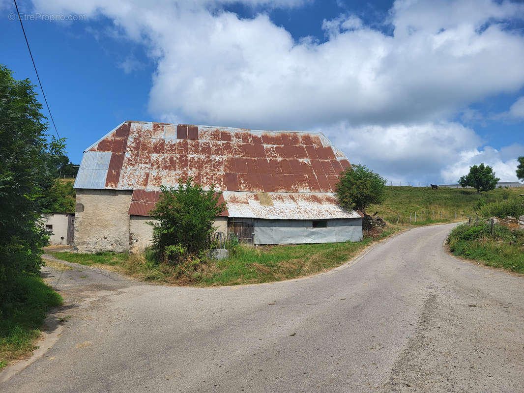 Maison à RIOM-ES-MONTAGNES