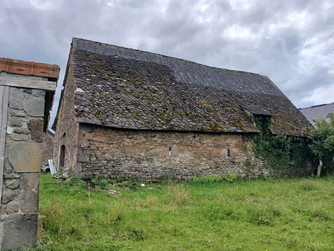 Maison à SAINT-CIRGUES-DE-MALBERT